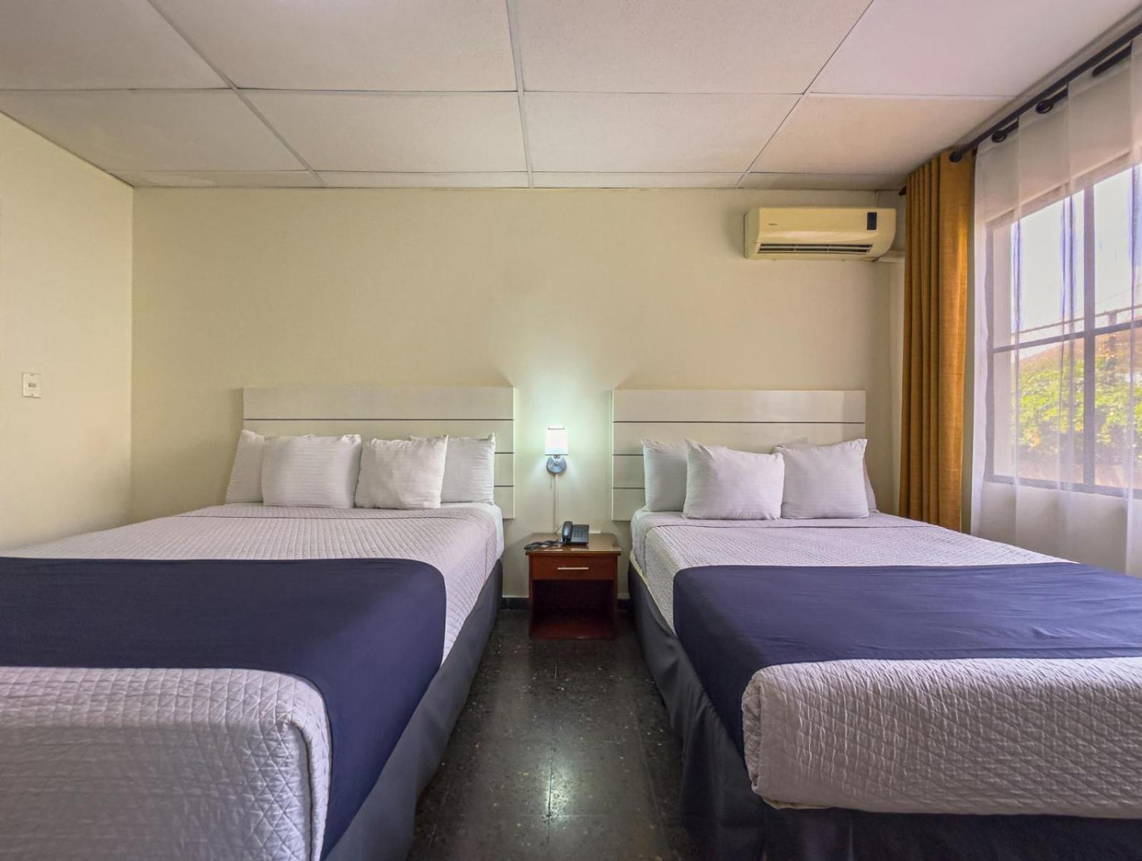 Cardedeu Suites San Salvador Esterno foto